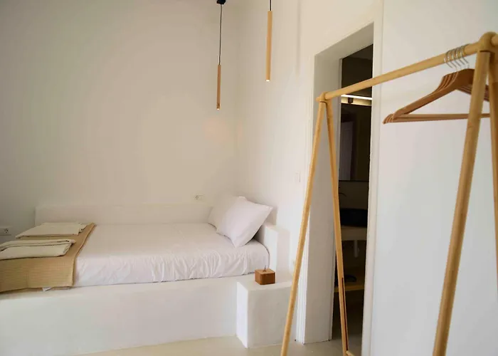 بيت ضيافة The Endless Blue Experience إيوس خورا