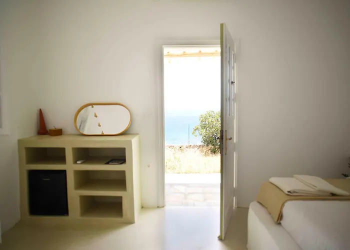 بيت ضيافة The Endless Blue Experience إيوس خورا